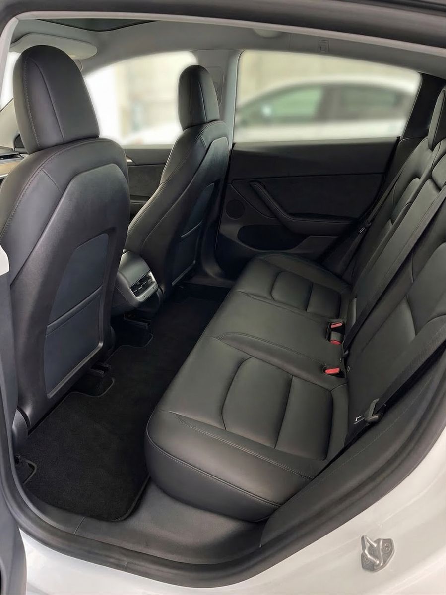 Tesla Model Y Long Range Dual Motor AWD Long Range foto 9