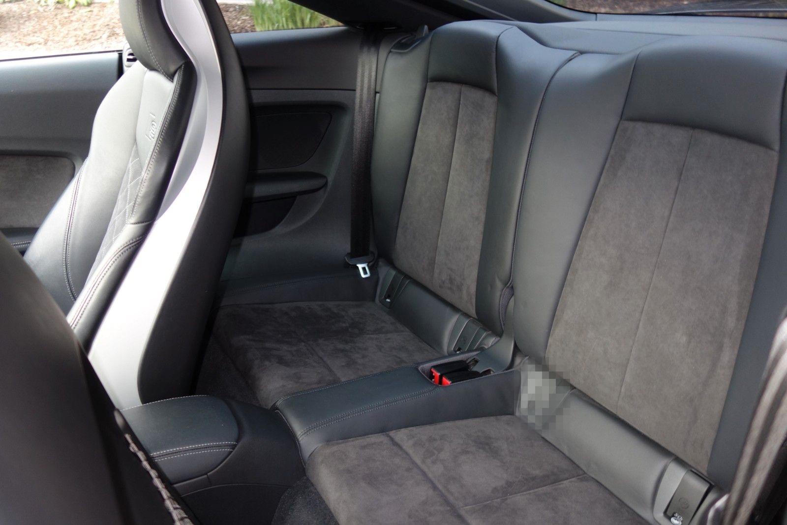 Audi TT Coupe 2.0 TFSI quattro foto 16