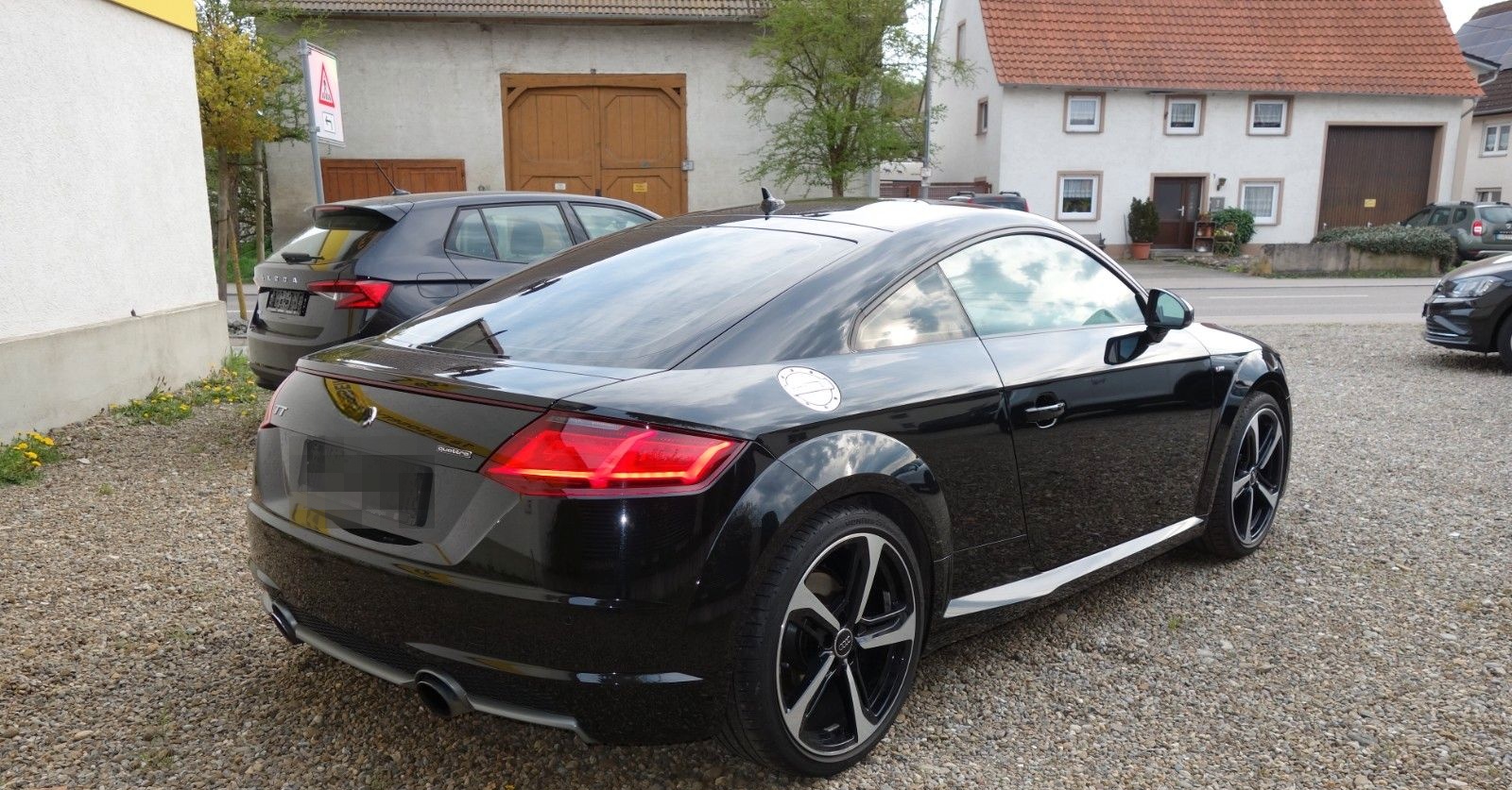 Audi TT Coupe 2.0 TFSI quattro foto 3