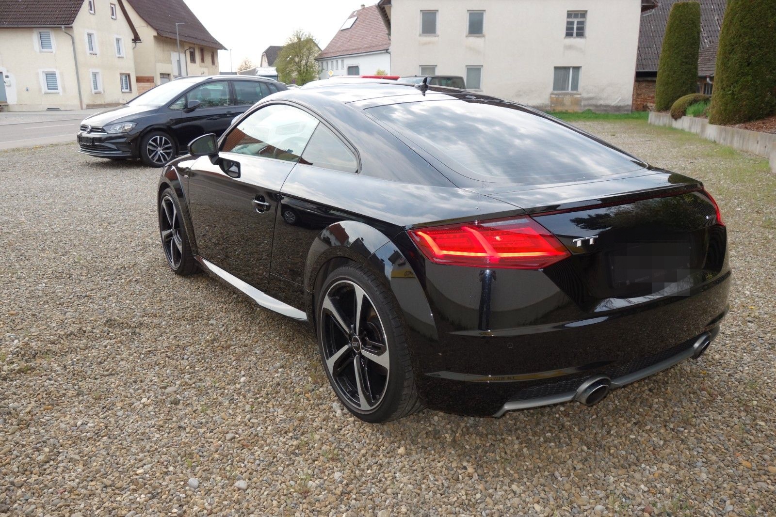 Audi TT Coupe 2.0 TFSI quattro foto 4