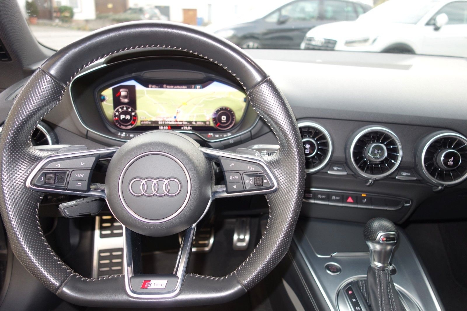 Audi TT Coupe 2.0 TFSI quattro foto 8