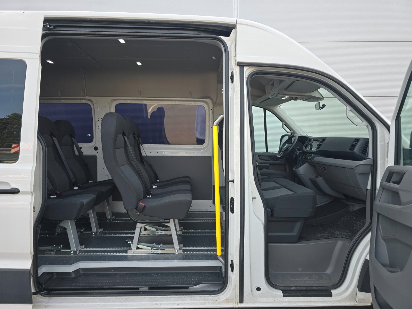 Volkswagen Crafter Kasten 35 Mittellang Hochdach (9-Sitze) foto 10