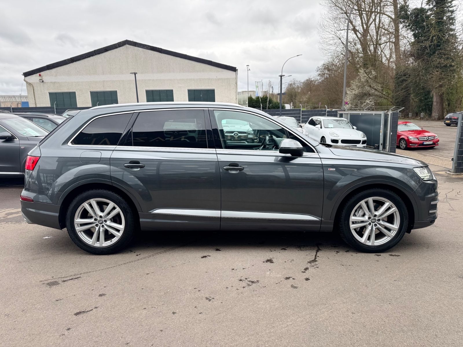 Audi Q7 3.0 TDI QUATTRO*S-LINE SPORT+*7.SITZER*MATRIX foto 13