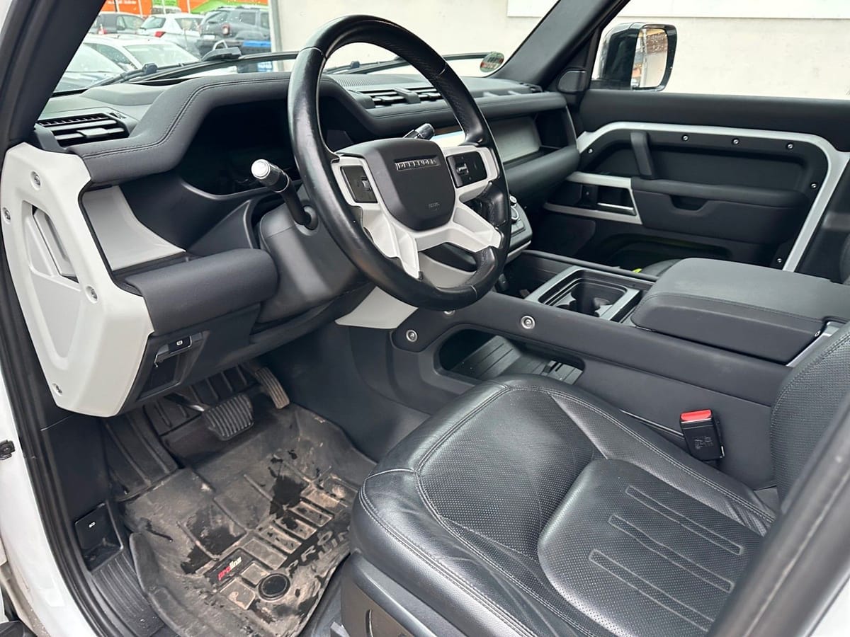 Land Rover Defender 110 D300 HSE foto 17