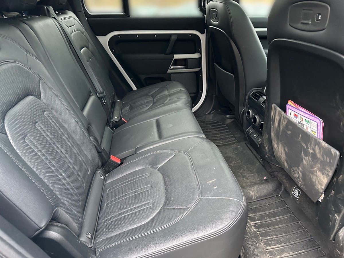 Land Rover Defender 110 D300 HSE foto 5