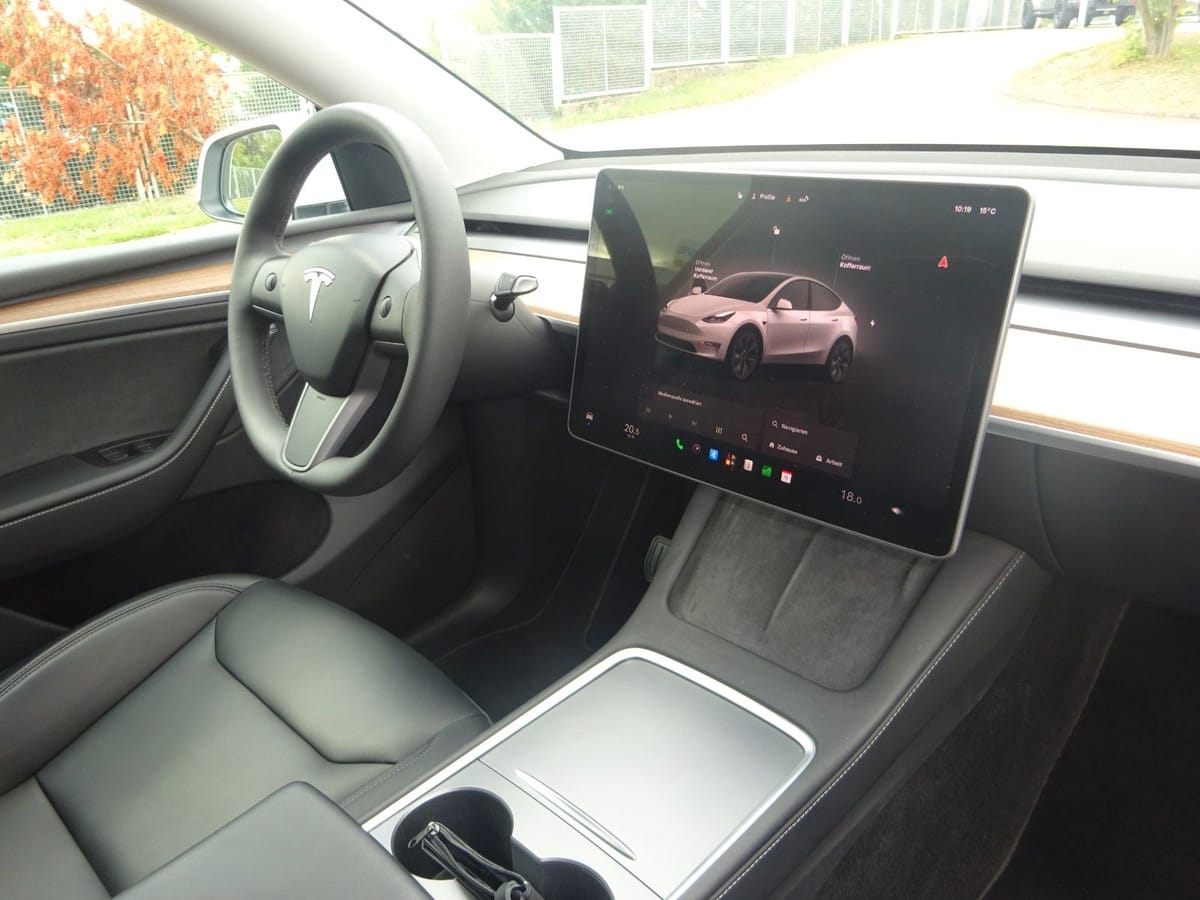Tesla Model Y Long Range RWD Panorama Navi foto 14
