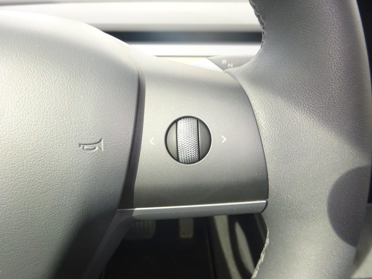 Tesla Model Y Long Range RWD Panorama Navi foto 25
