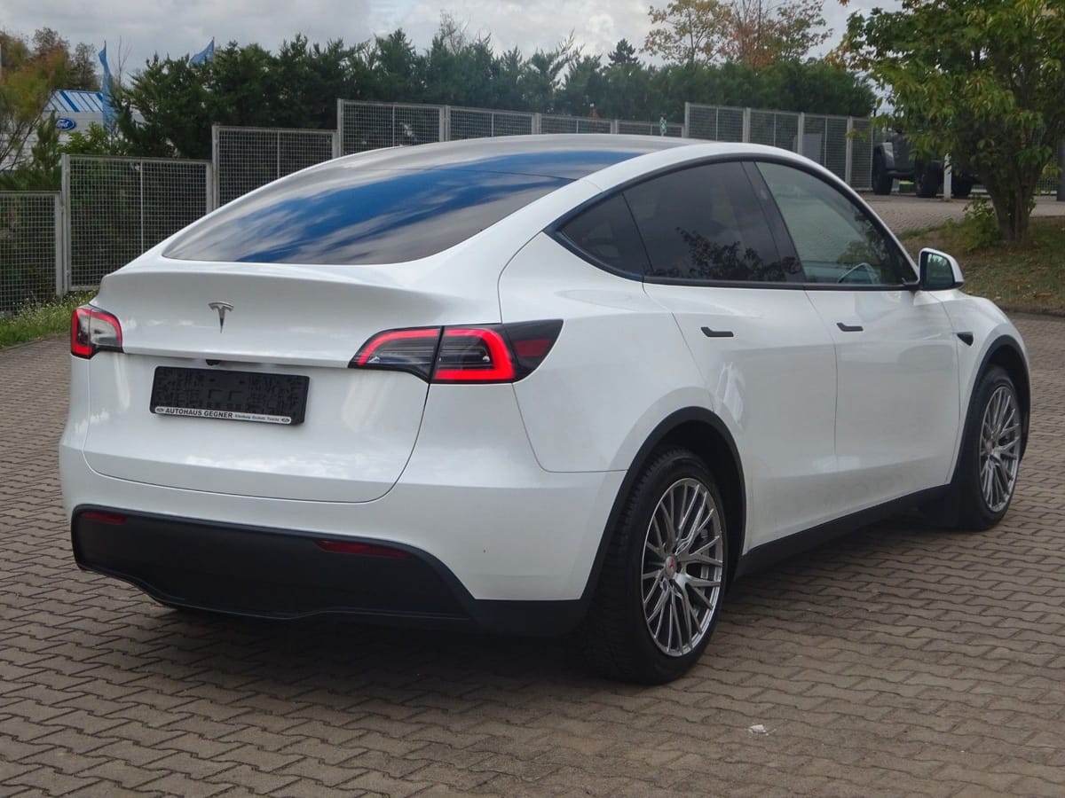 Tesla Model Y Long Range RWD Panorama Navi foto 10