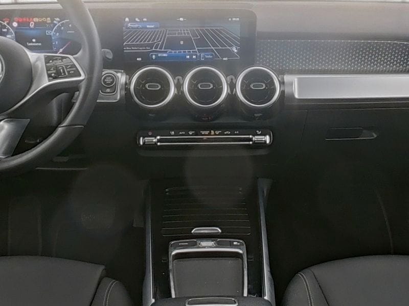 Mercedes-Benz GLB 180 Progressive Line Advanced AUT Kam. LED foto 4