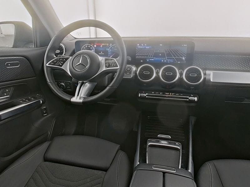 Mercedes-Benz GLB 180 Progressive Line Advanced AUT Kam. LED foto 5