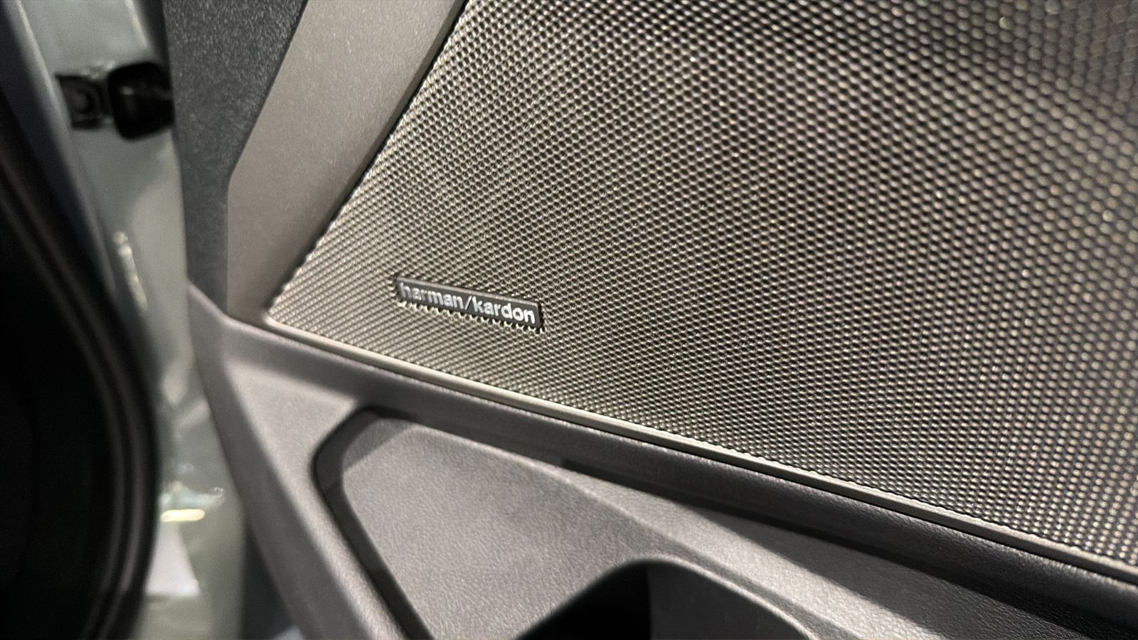 BMW 330i xDrive Touring SHZ DAB foto 16