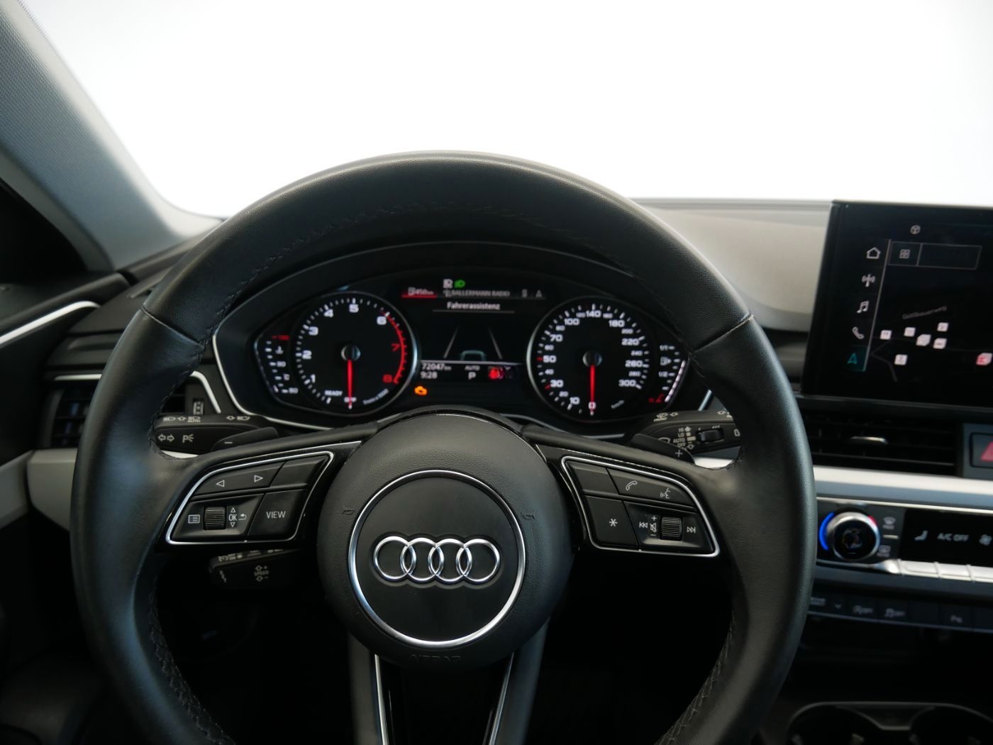 Audi A4 Avant 45 TFSI quattro S tro. S line LED AHK N foto 13