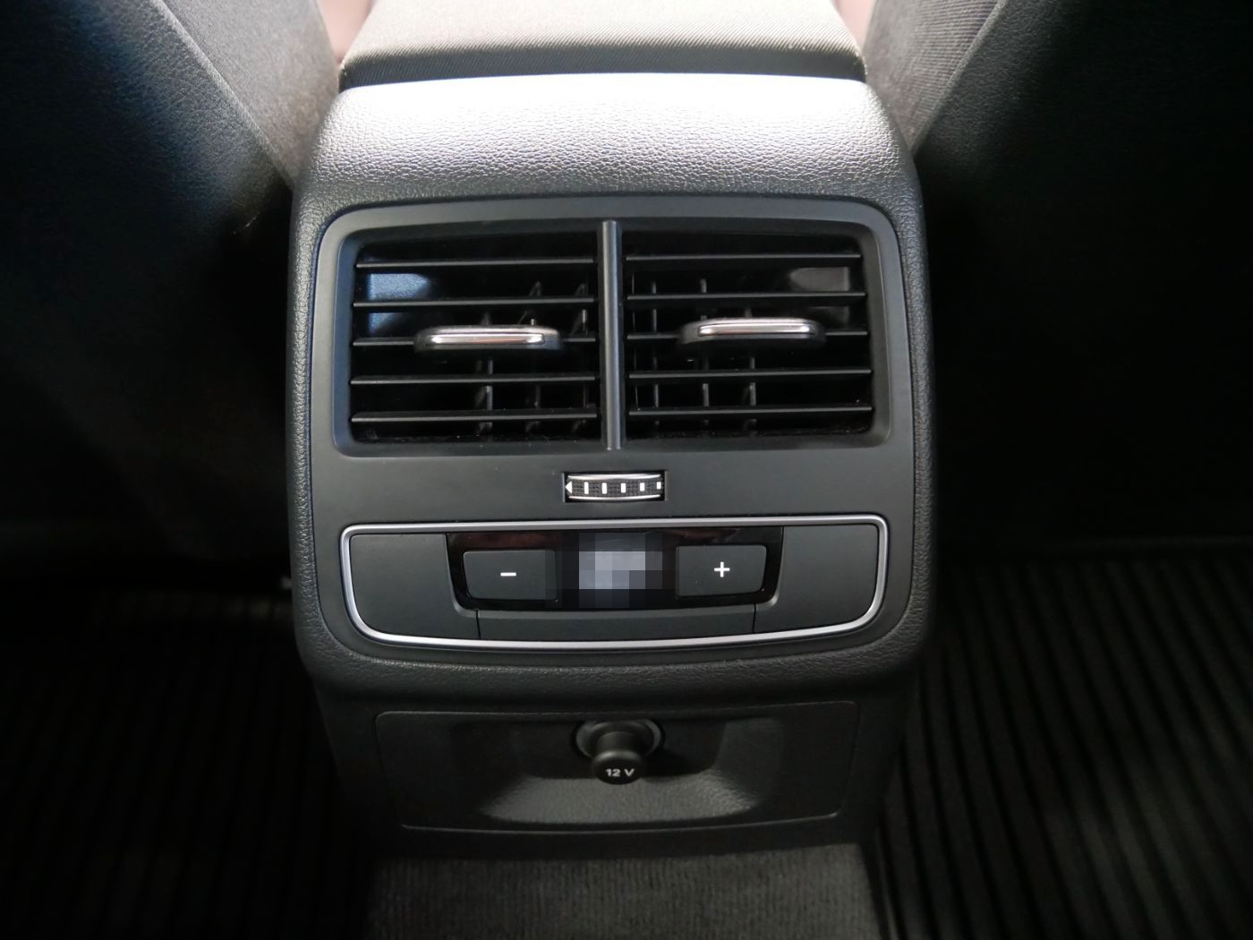 Audi A4 Avant 45 TFSI quattro S tro. S line LED AHK N foto 14