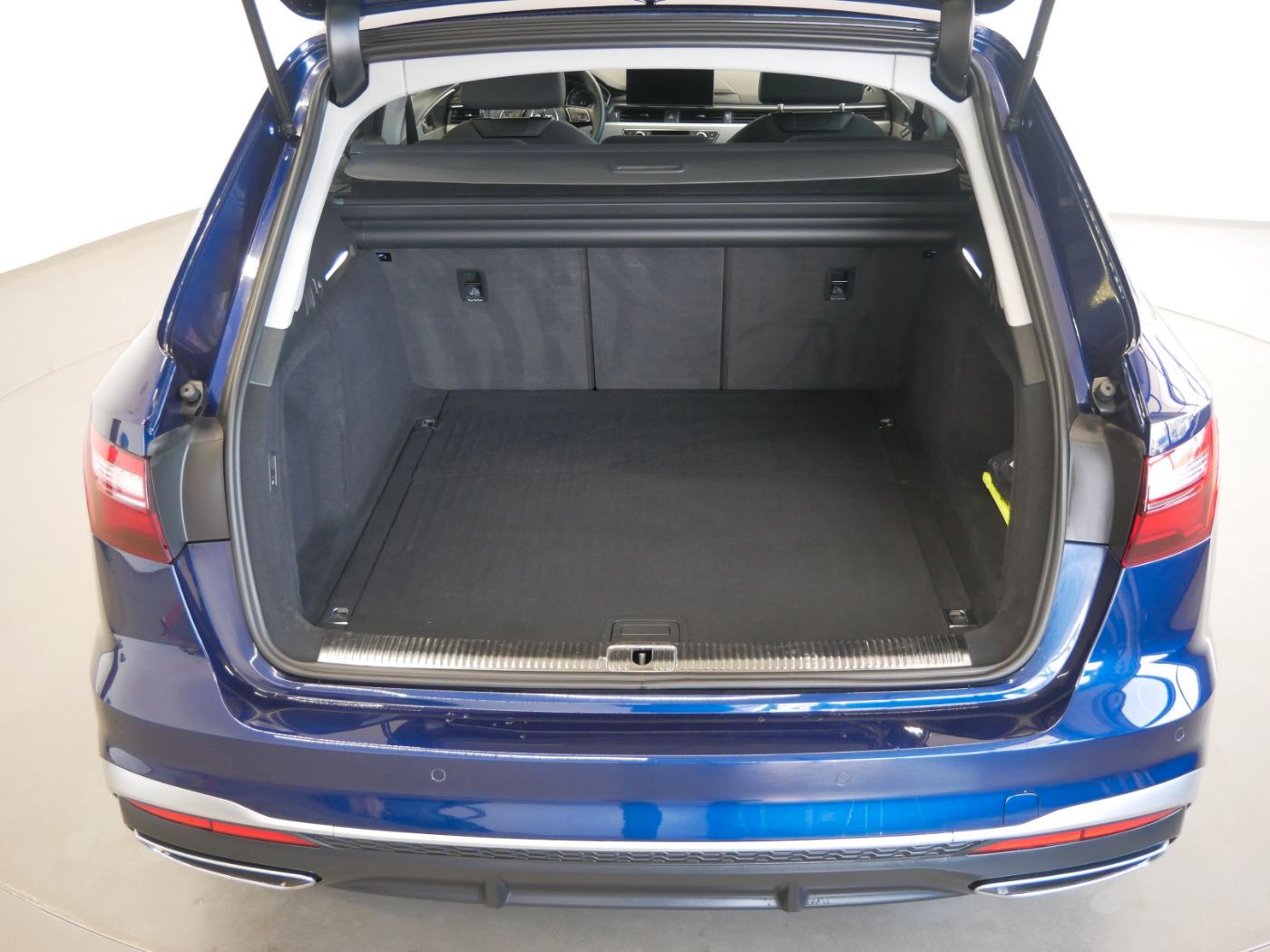 Audi A4 Avant 45 TFSI quattro S tro. S line LED AHK N foto 7