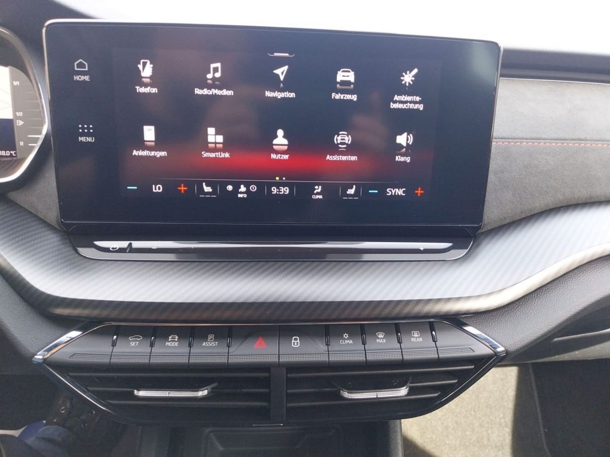 Skoda Octavia Lim. RS AHK DCC NAVI HUD ACC KAMERA KES foto 7