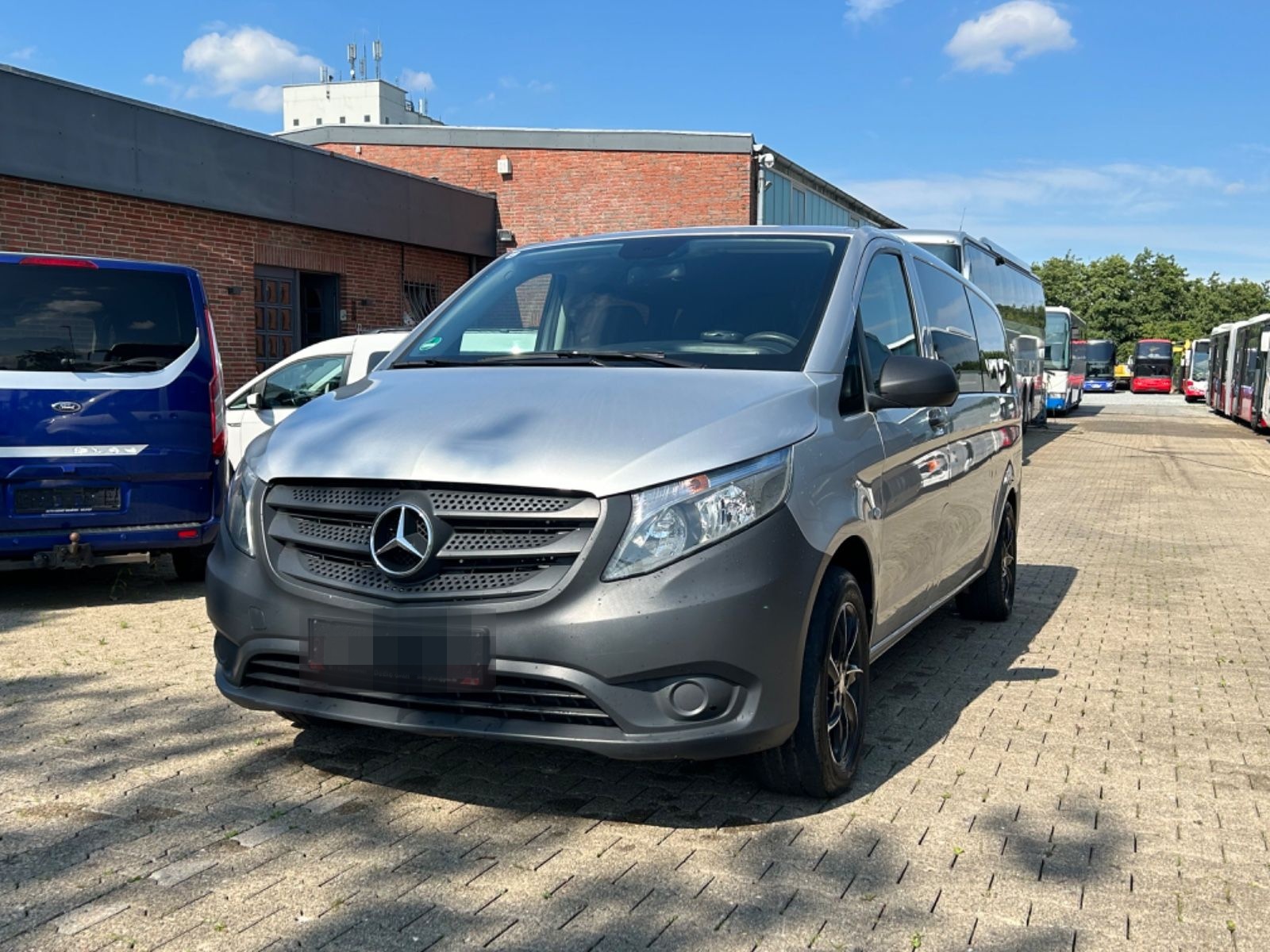 Mercedes-Benz Vito 114 4x4 Tourer / Automatik / Allrad foto 4