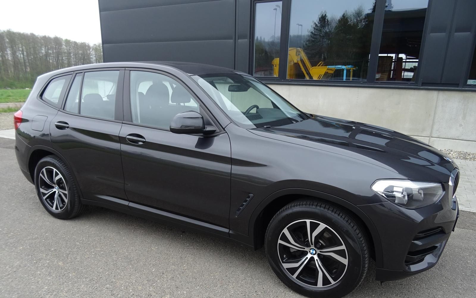 BMW X3 xDrive20d Advantage/18"/SHZ/LED/Pano/Navi/AHK foto 18