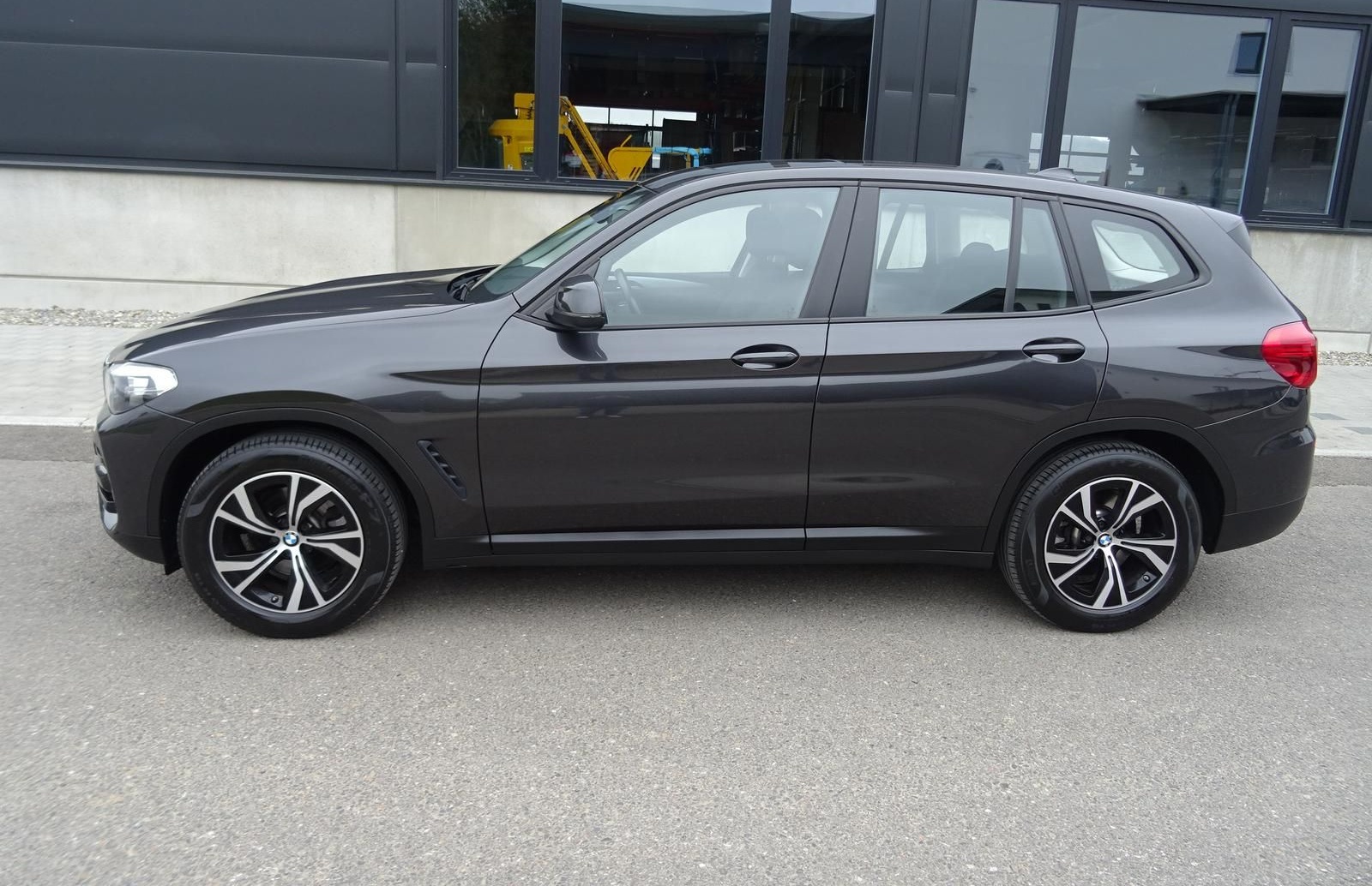 BMW X3 xDrive20d Advantage/18"/SHZ/LED/Pano/Navi/AHK foto 4