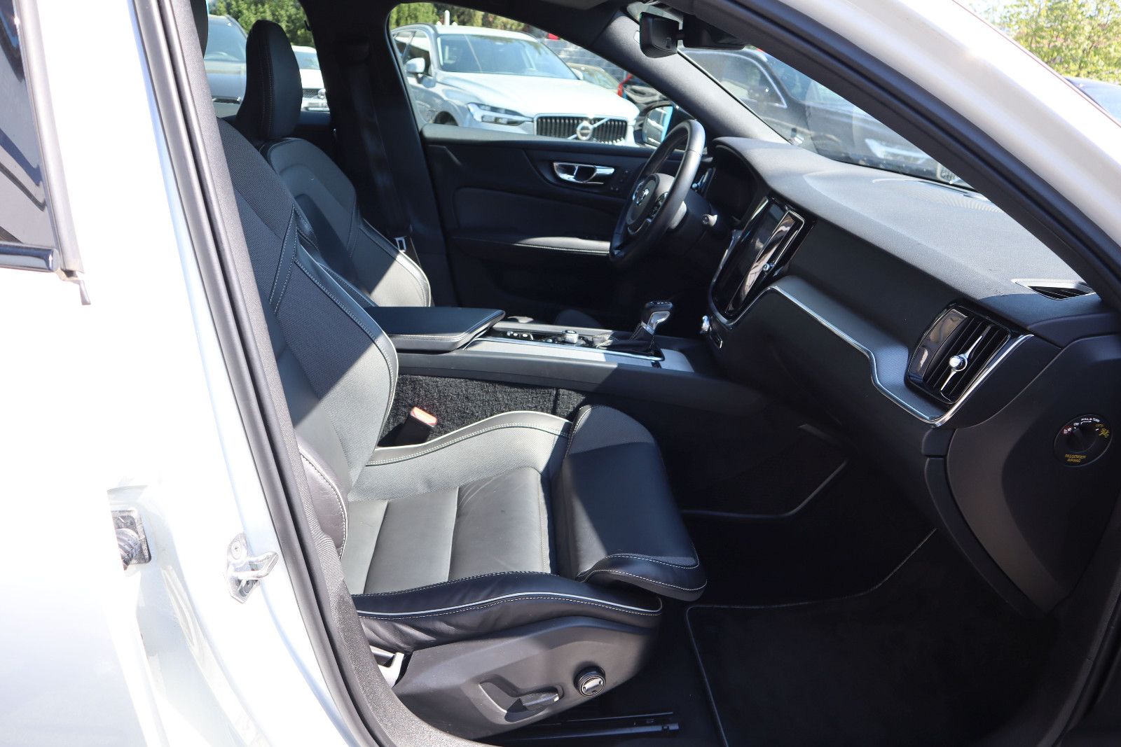 Volvo V60 Kombi R Design foto 10