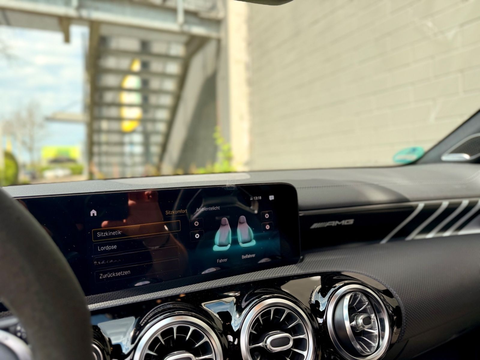 Mercedes-Benz CLA 45 AMG Shooting brake/AMGPERFOMANCE/ABGAS* foto 14