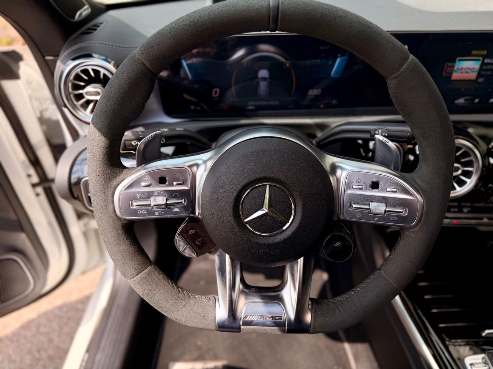 Mercedes-Benz CLA 45 AMG Shooting brake/AMGPERFOMANCE/ABGAS* foto 19