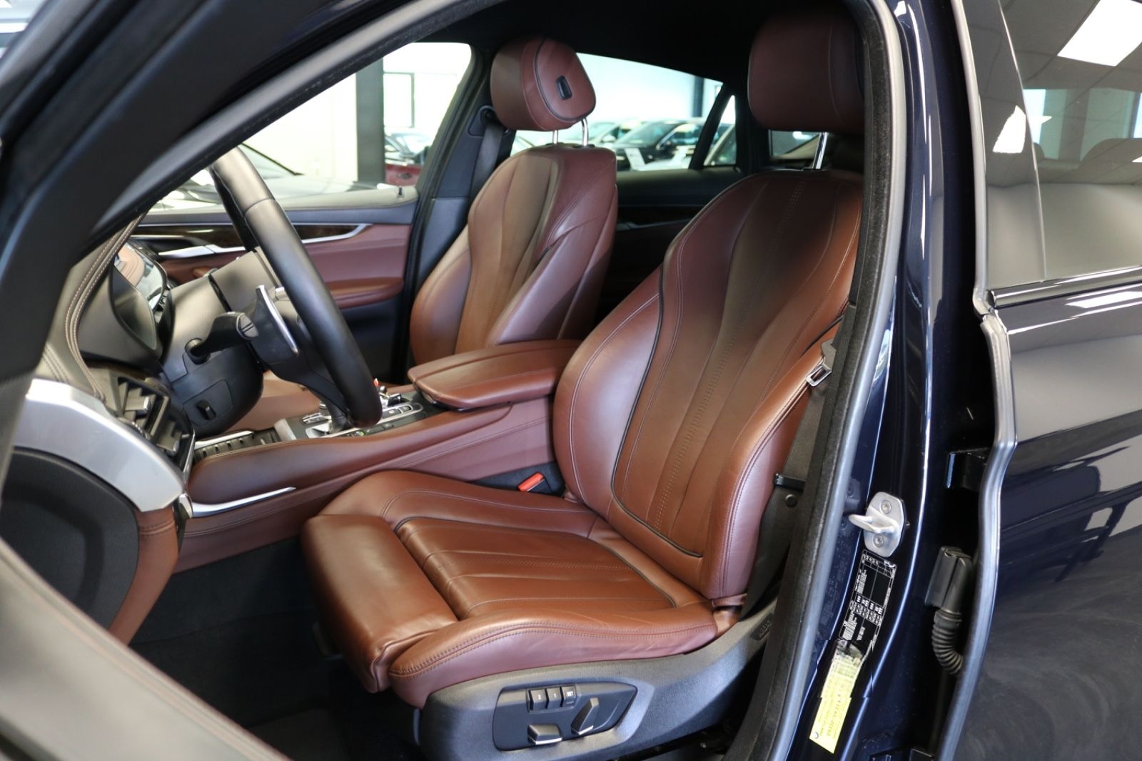 BMW X6 xDrive 40 d M SPORT /SOFTCOLSE/KAMERA/HEADUP foto 12