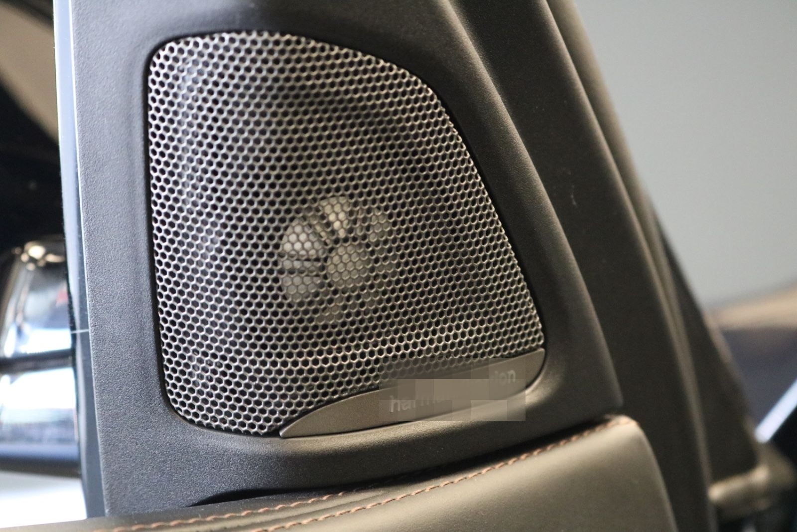 BMW X6 xDrive 40 d M SPORT /SOFTCOLSE/KAMERA/HEADUP foto 14