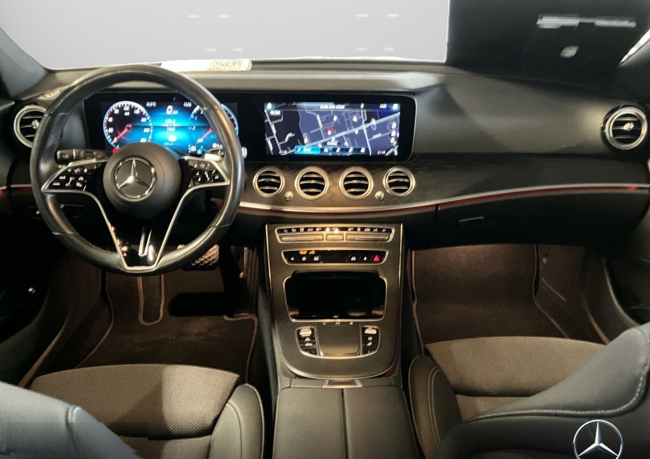 Mercedes-Benz E 300 de T AMG/MBUX-HIGH/PANO/FAHRASS/360° foto 13