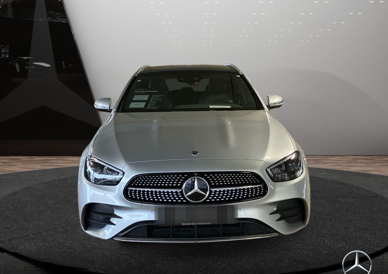 Mercedes-Benz E 300 de T AMG/MBUX-HIGH/PANO/FAHRASS/360° foto 3