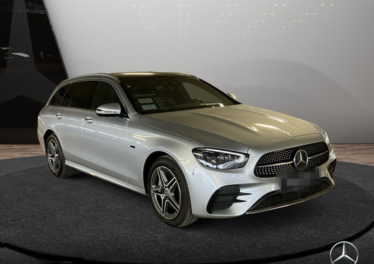 Mercedes-Benz E 300 de T AMG/MBUX-HIGH/PANO/FAHRASS/360° foto 5