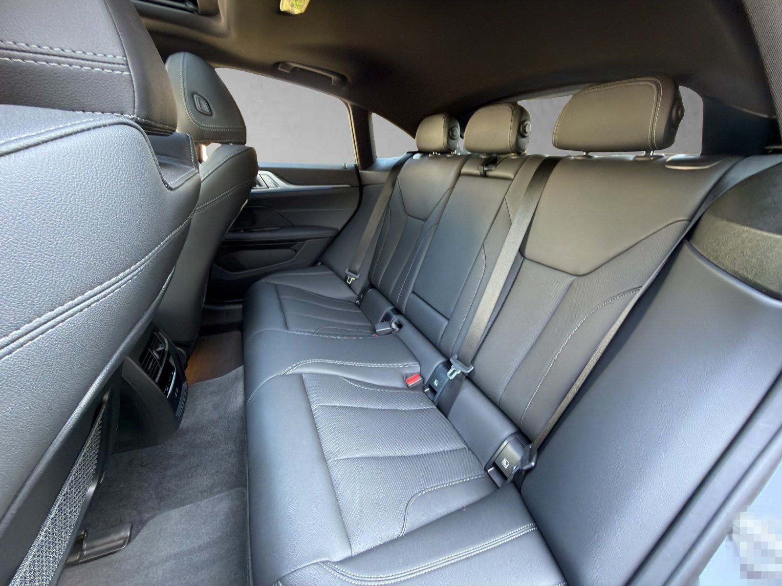 BMW i4 eDrive40 M Sport 360° HiFi HUD 19" foto 11