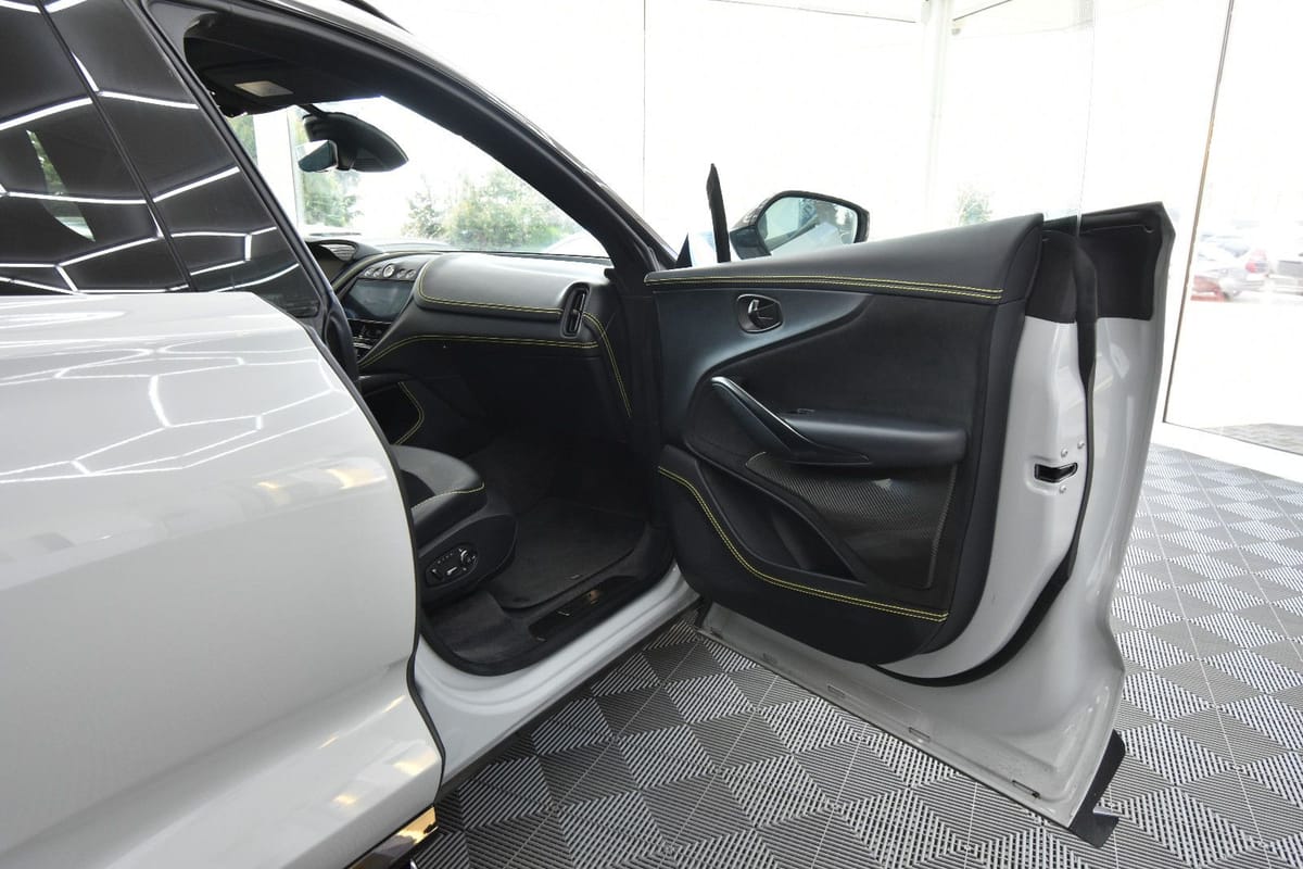 Aston Martin DBX 4.0 V8 707 Carbon Paket 23 Zoll foto 11