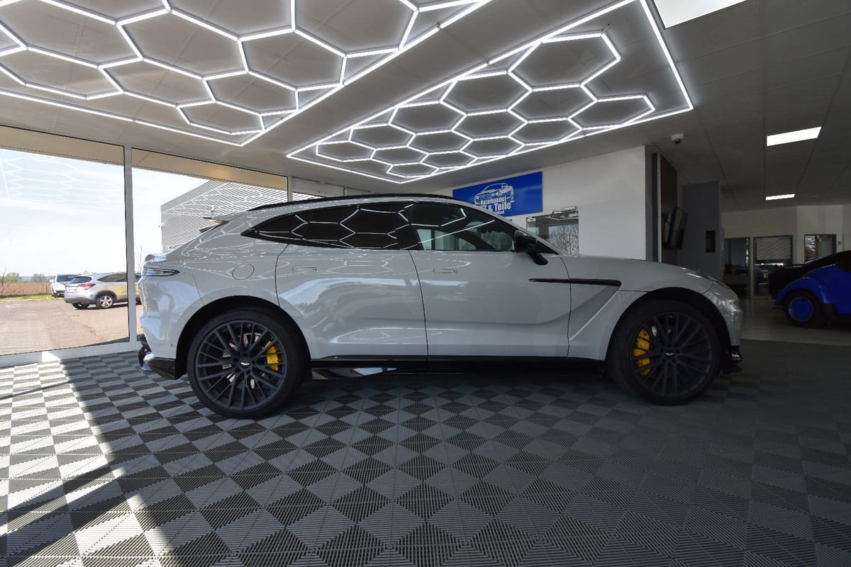 Aston Martin DBX 4.0 V8 707 Carbon Paket 23 Zoll foto 4