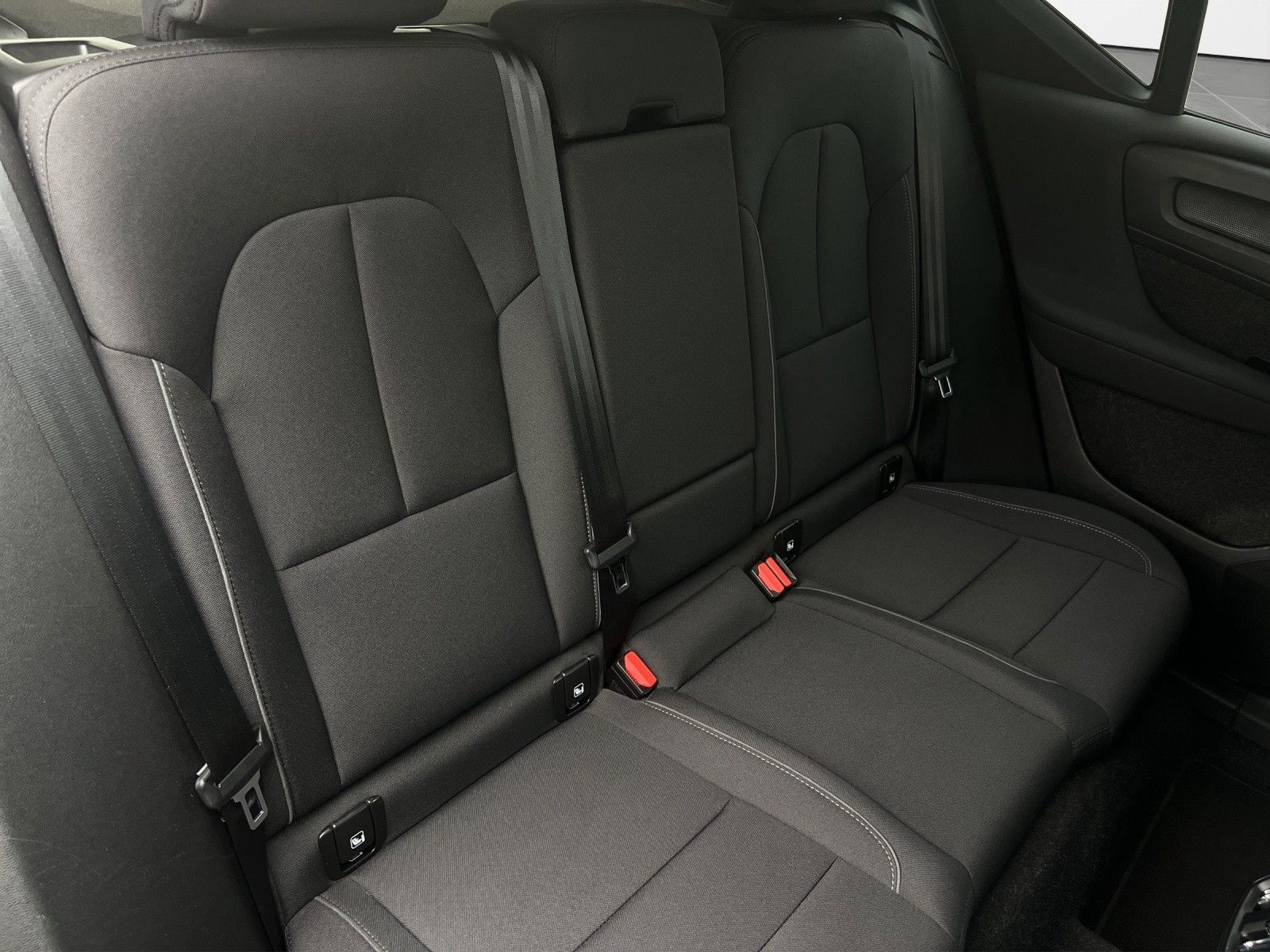 Volvo XC40 T3 Momentum Pro Geartronic/SitzHZ/Keyless foto 12