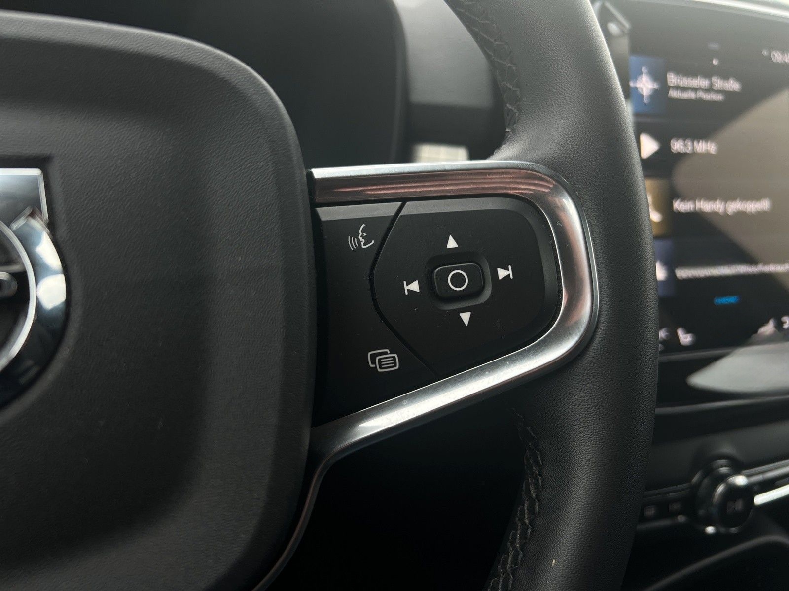 Volvo XC40 T3 Momentum Pro Geartronic/SitzHZ/Keyless foto 16