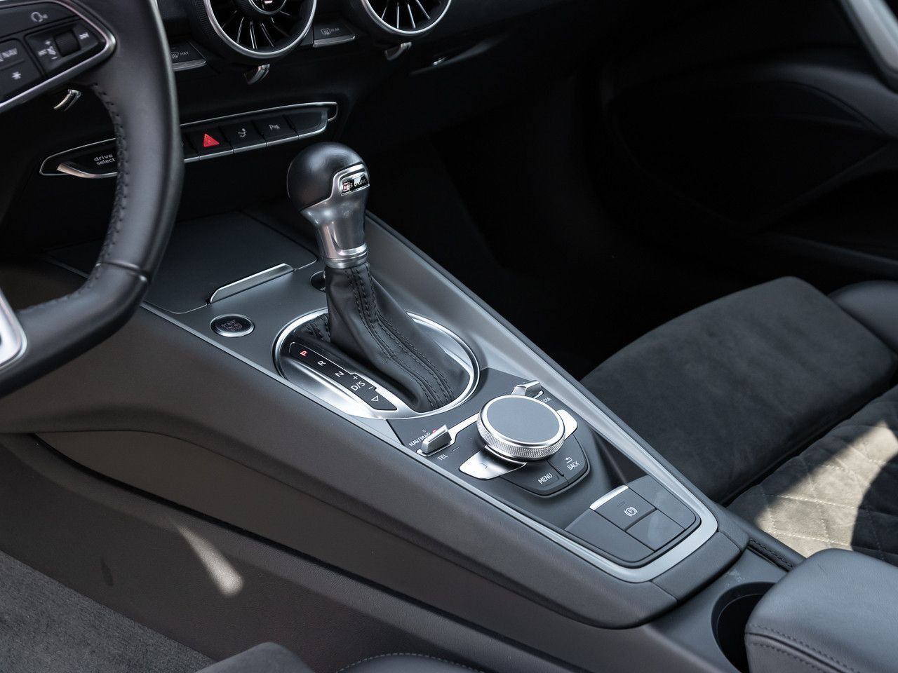Audi TT Coupé 40 TFSI S line selection Matrix 20" foto 16