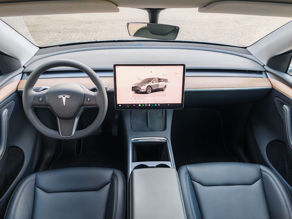 Tesla Model Y LongRange AWD EAP AHK SoH 92,6% foto 3