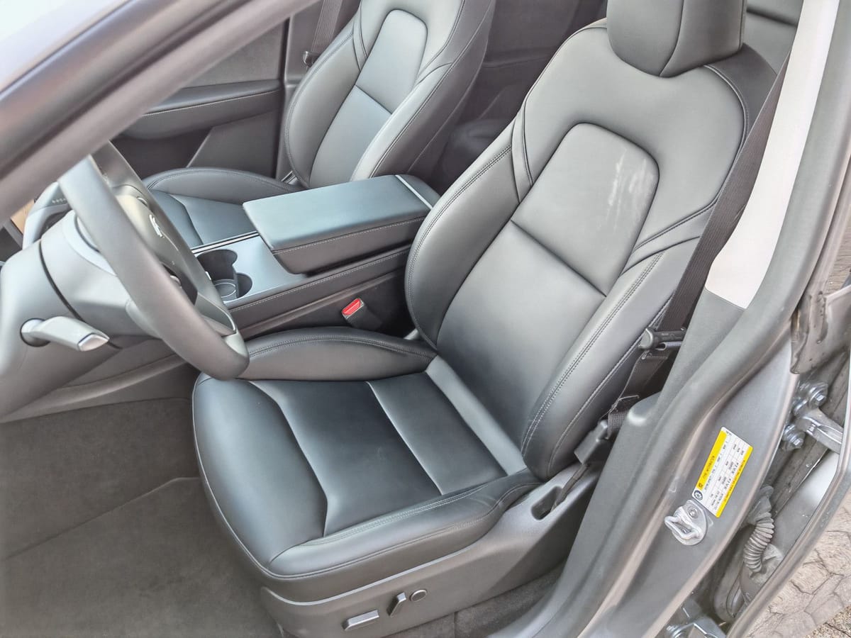 Tesla Model Y LongRange AWD EAP AHK SoH 92,6% foto 5