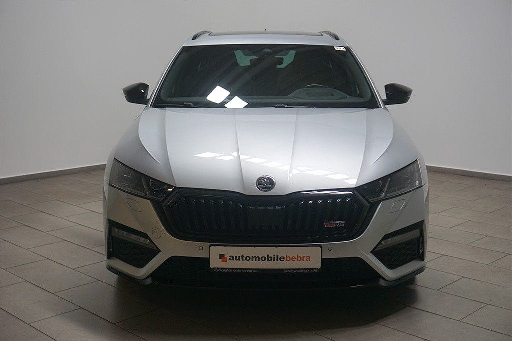 Skoda Octavia 2.0TDI DSG RS Virtual Pano AHK HUD DCC foto 2