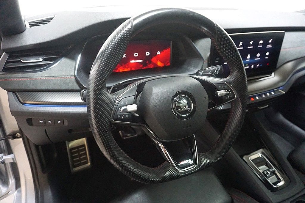 Skoda Octavia 2.0TDI DSG RS Virtual Pano AHK HUD DCC foto 11