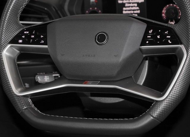 Audi Q4 50 e-tron quattro S line Edition One LM21 Mat foto 11