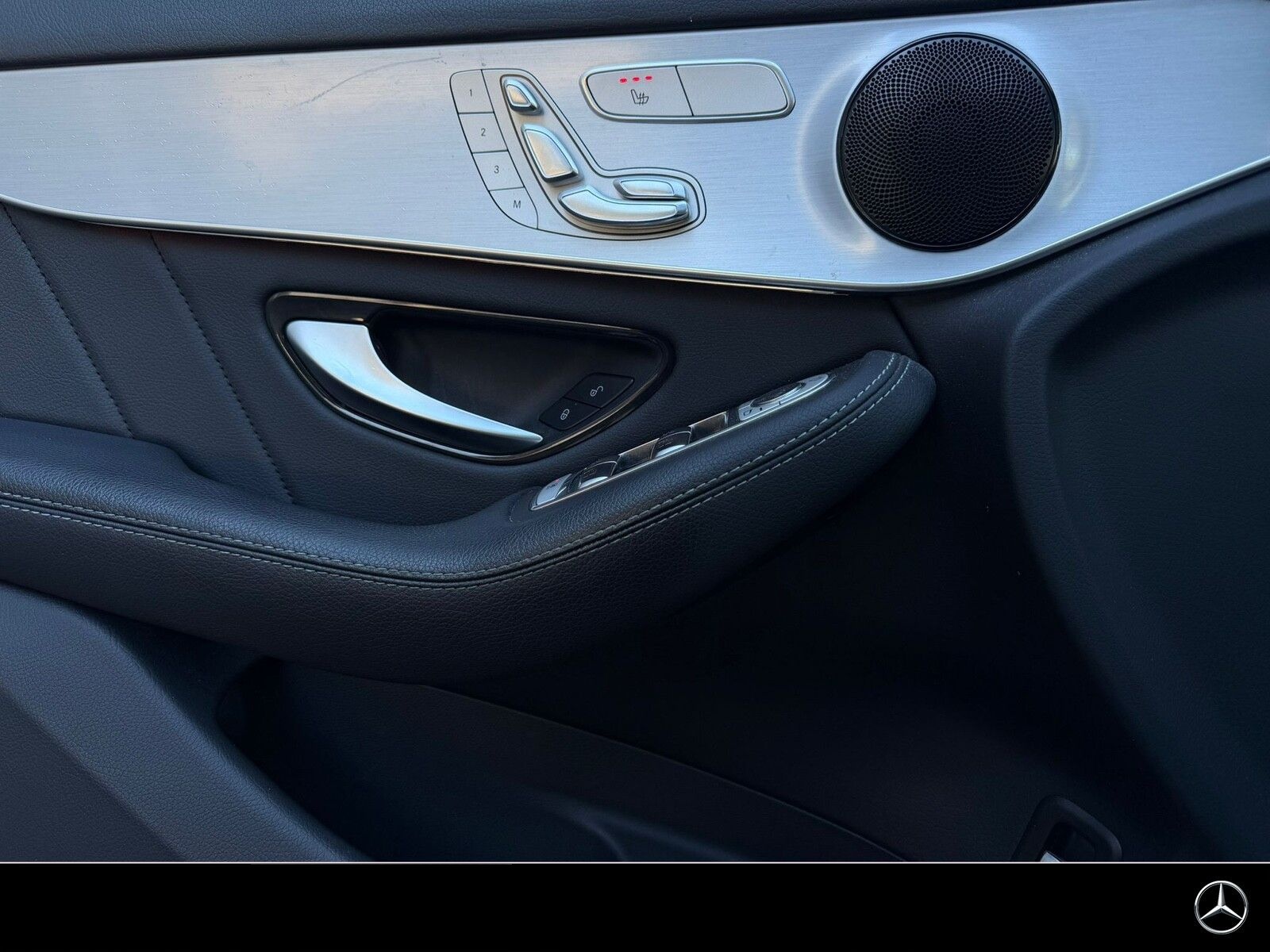 Mercedes-Benz GLC 300 de 4M AMG AHK Distro MLed Keyless Ambi foto 13