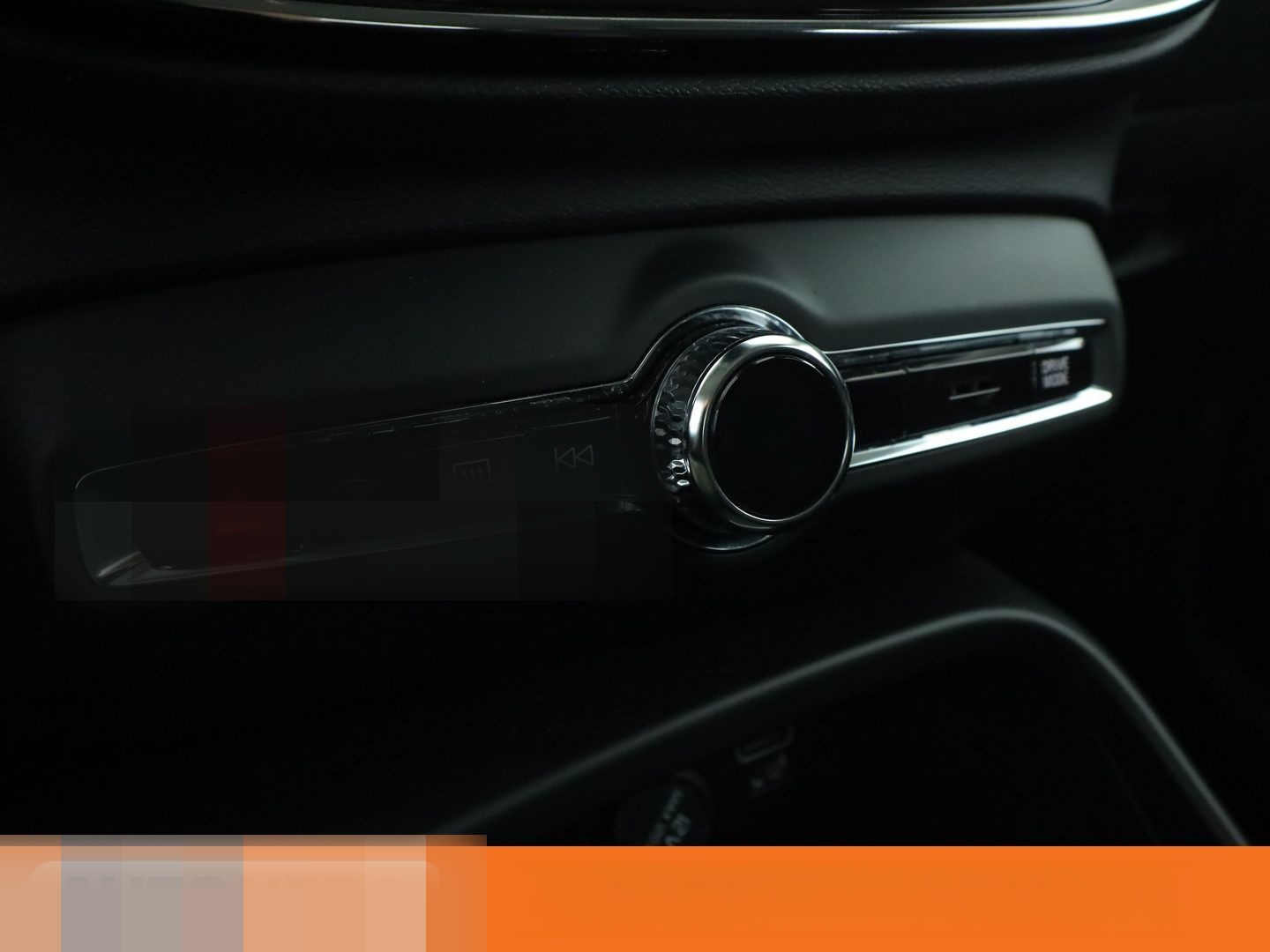 Volvo XC40 2.0 D3 Momentum 2WD Aut*NAVI*LED*TEMPO*AHK* foto 24