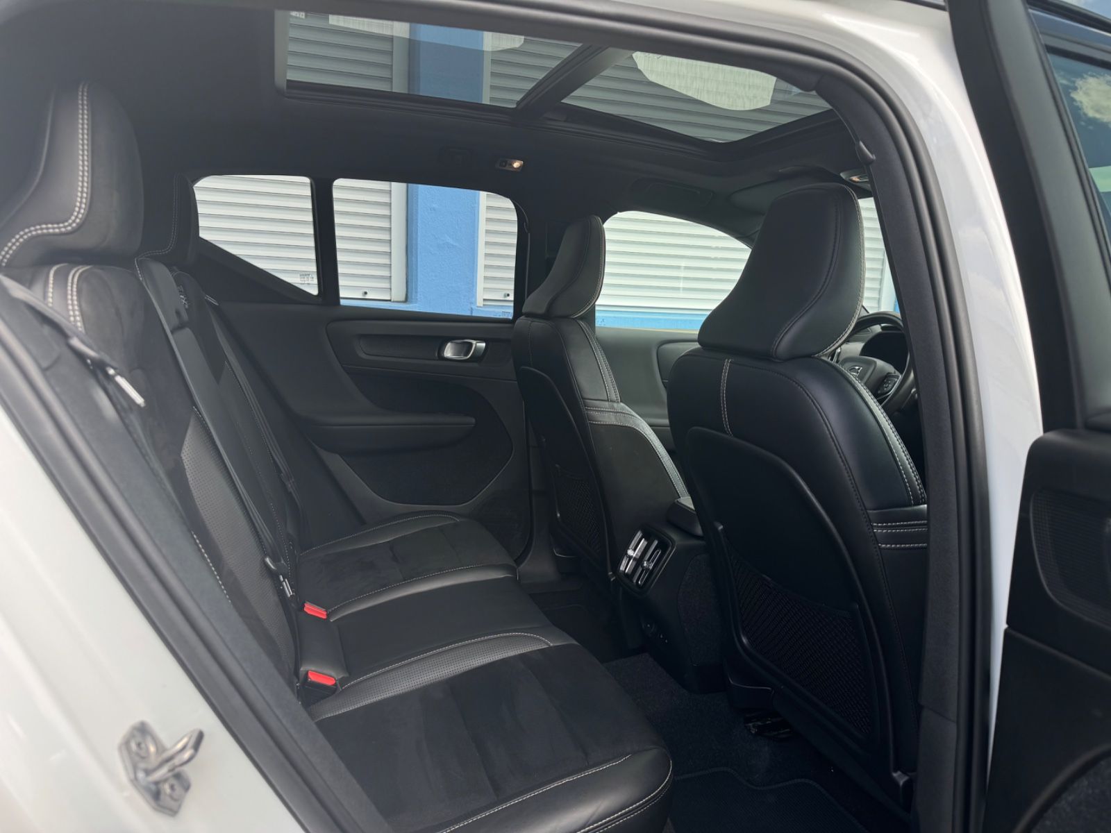 Volvo XC40 R Design 4X4 AWD Panorama Alcantara foto 13