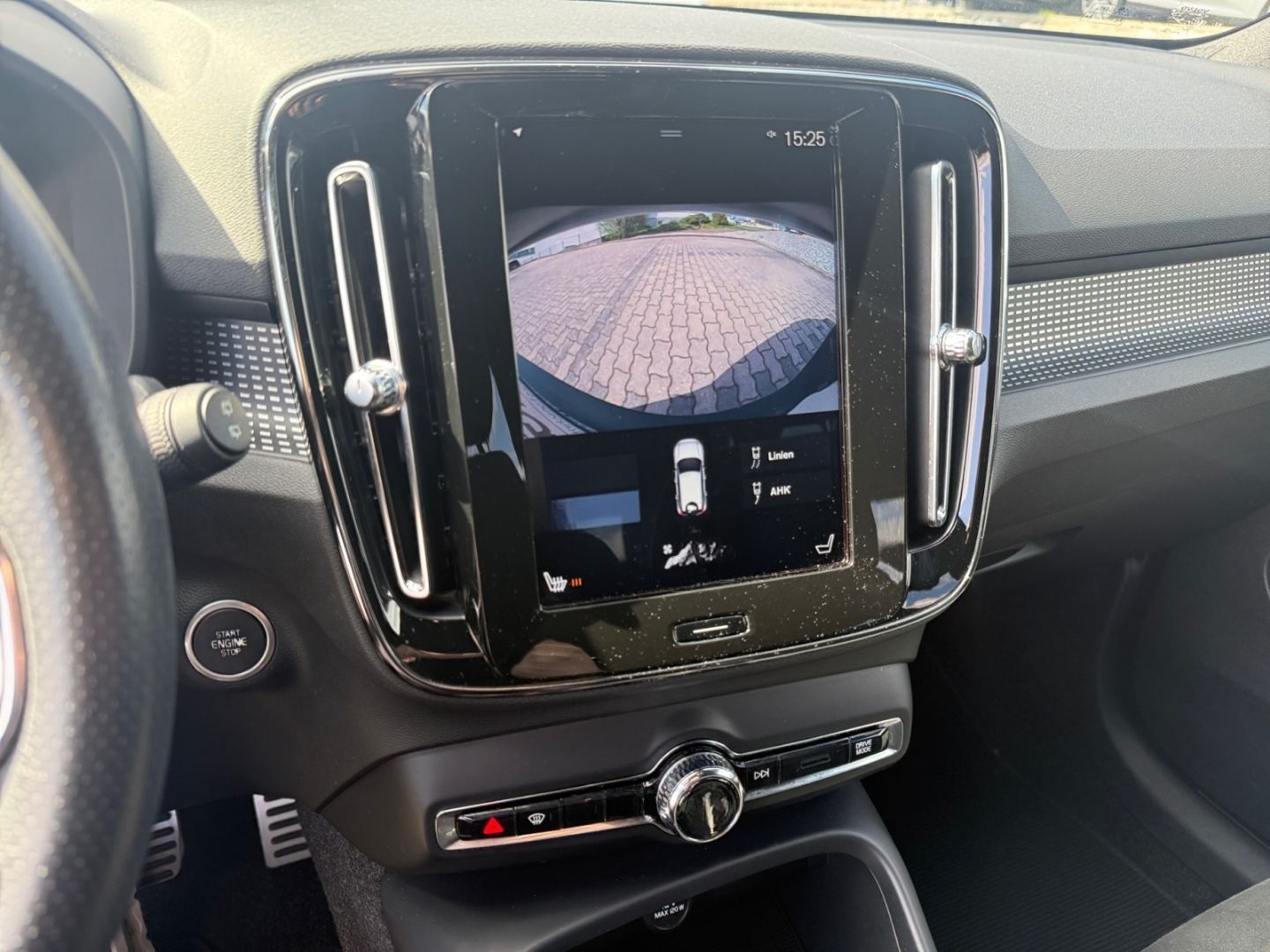 Volvo XC40 R Design 2WD AHK-klappbar Navi Leder Digita foto 11