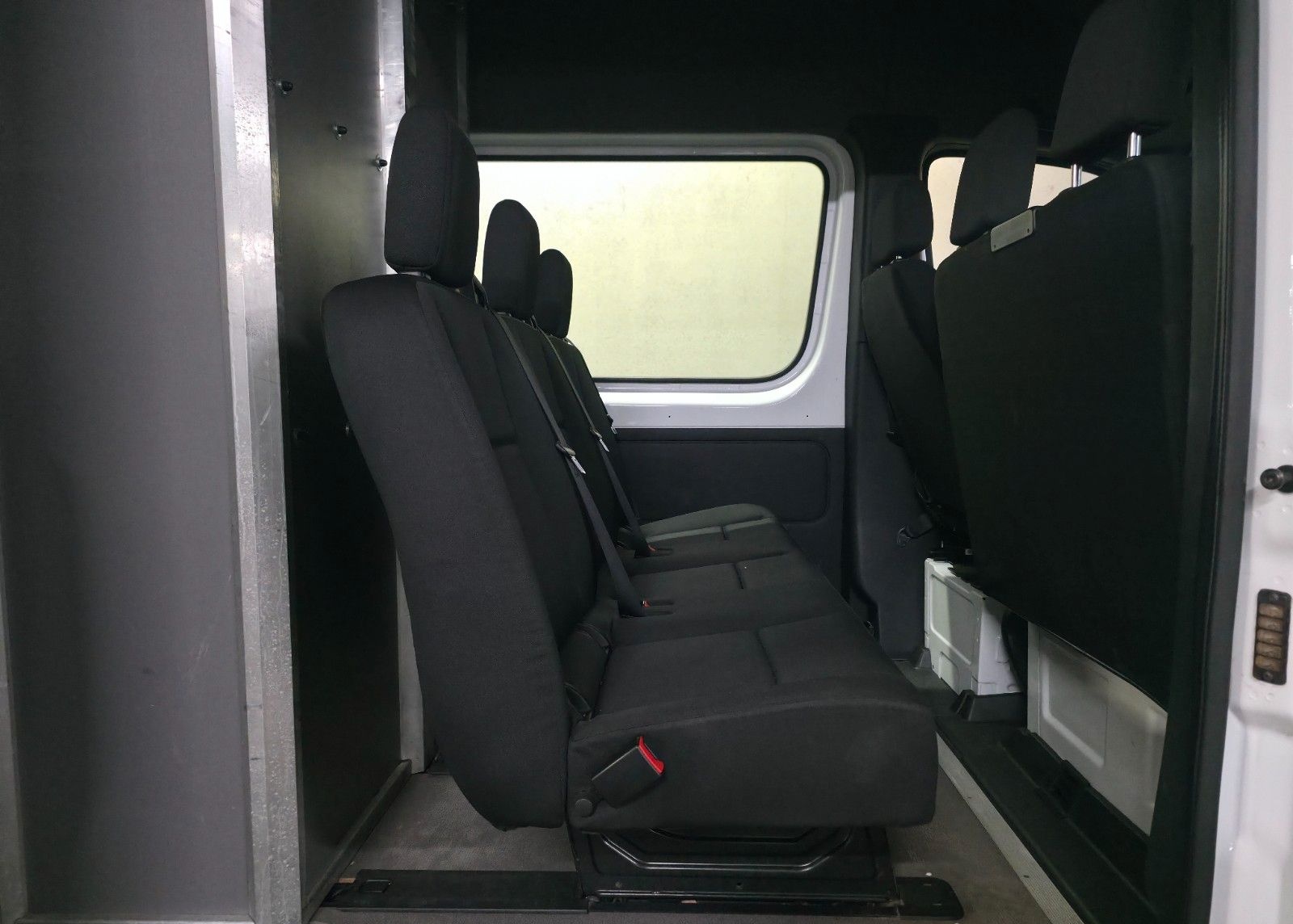 Mercedes-Benz Sprinter 314 4x4 DoKa 6 Sitze AHK Regale foto 13