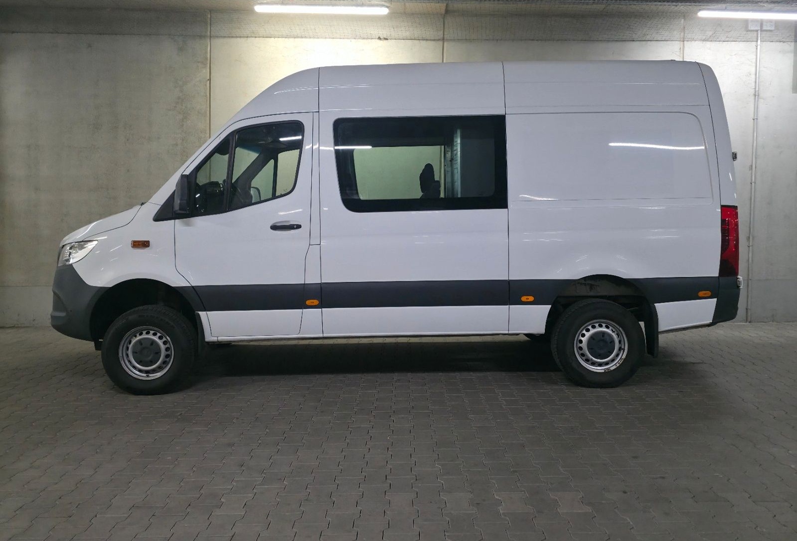 Mercedes-Benz Sprinter 314 4x4 DoKa 6 Sitze AHK Regale foto 5