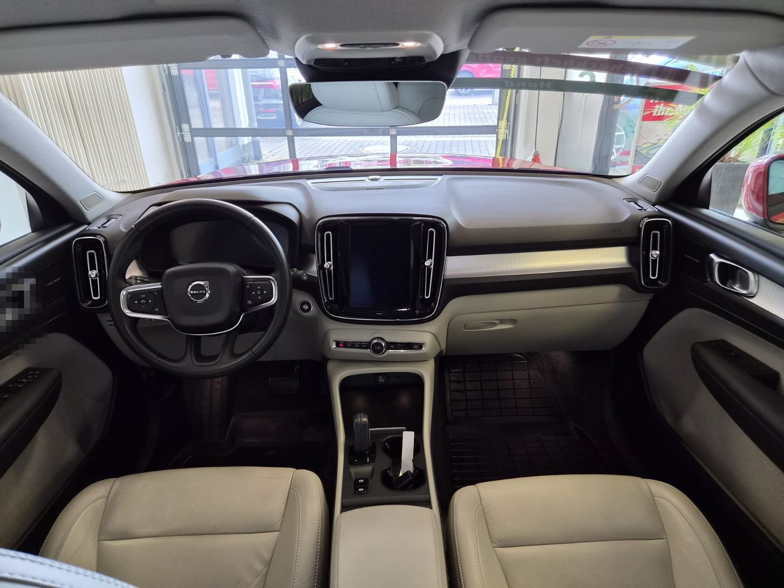 Volvo XC 40Momentum AWD / H&K Sound / 1. Hand / S-HEFT foto 13