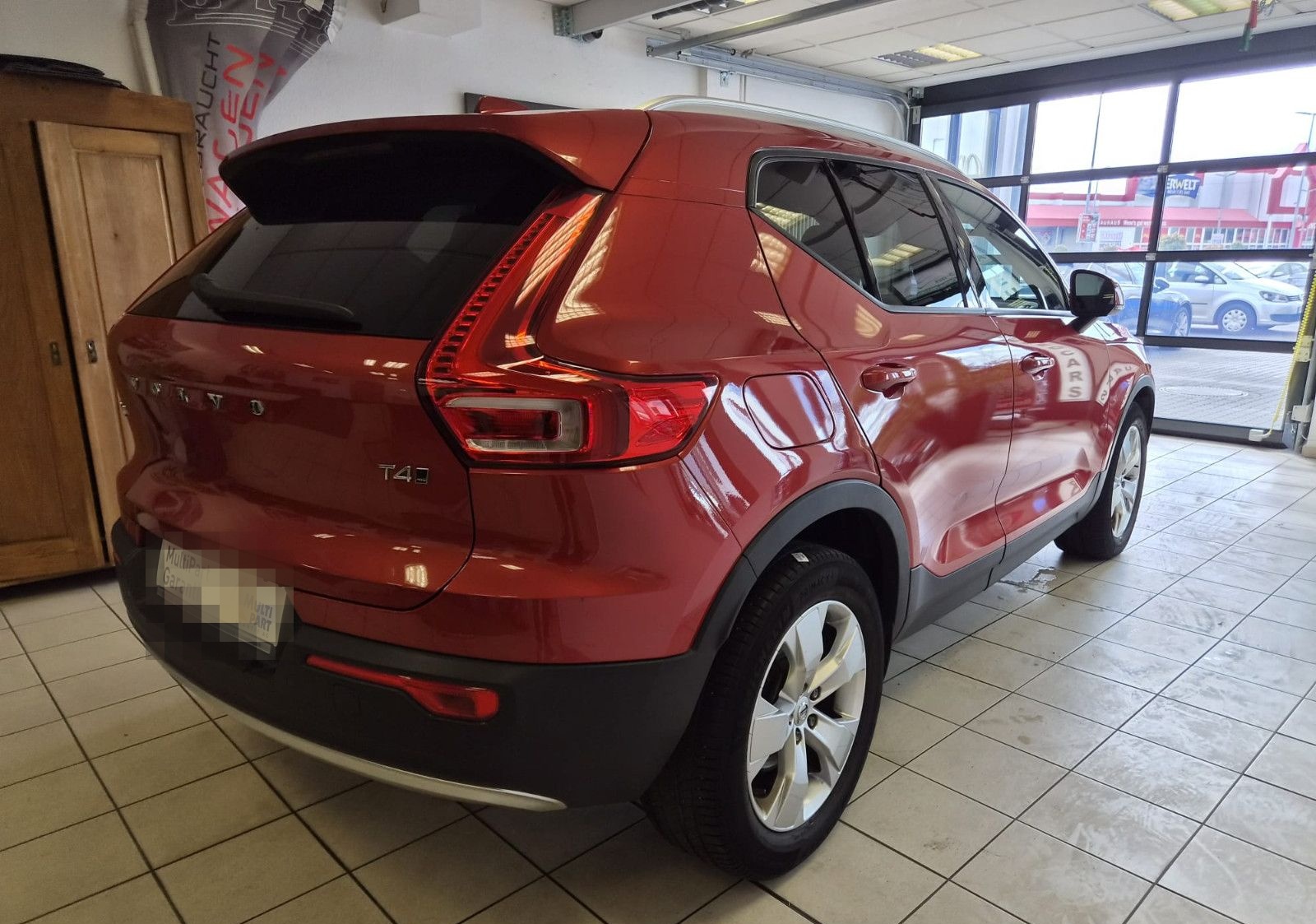 Volvo XC 40Momentum AWD / H&K Sound / 1. Hand / S-HEFT foto 3