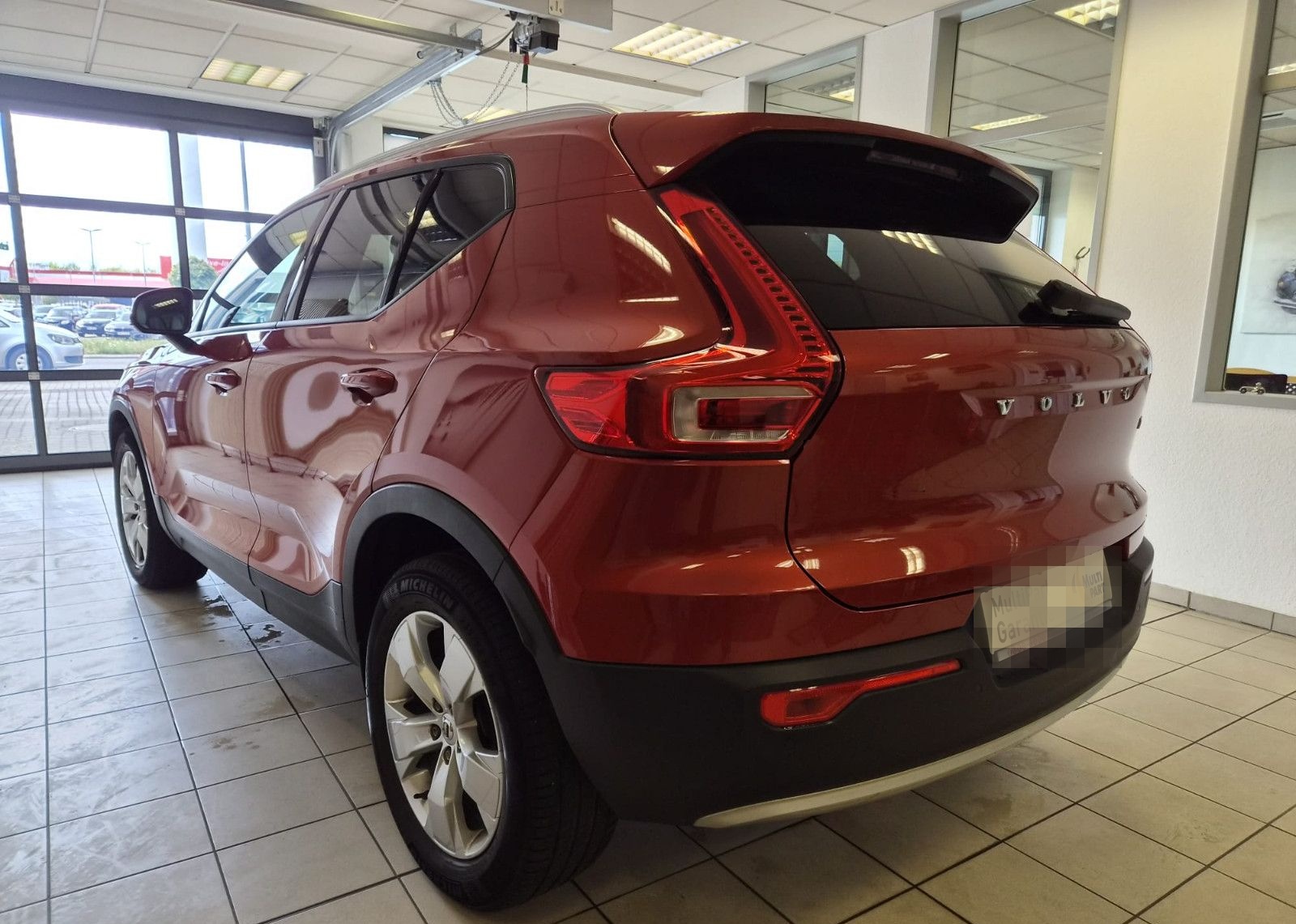 Volvo XC 40Momentum AWD / H&K Sound / 1. Hand / S-HEFT foto 5